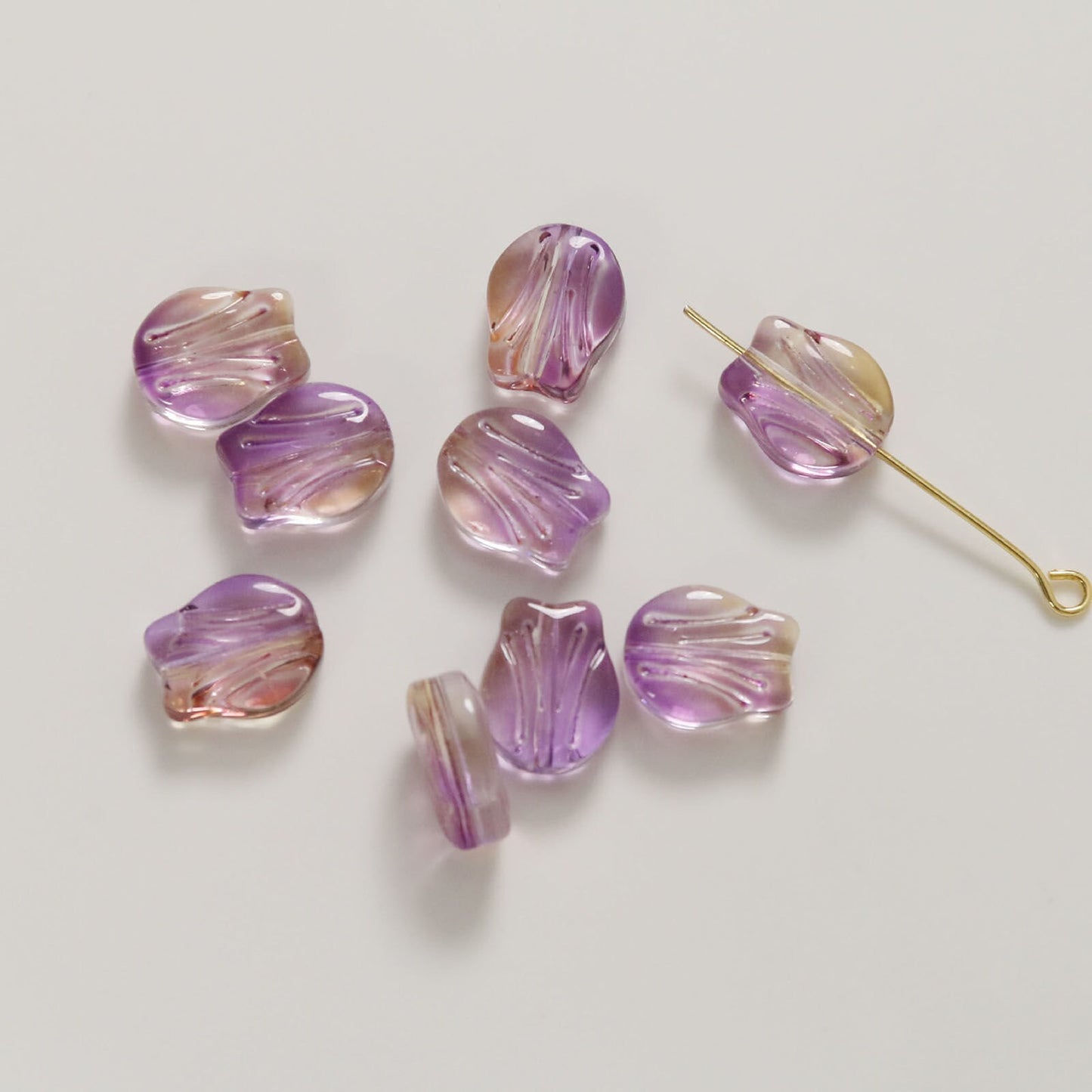 5 Pcs Glass flower shaped Beads