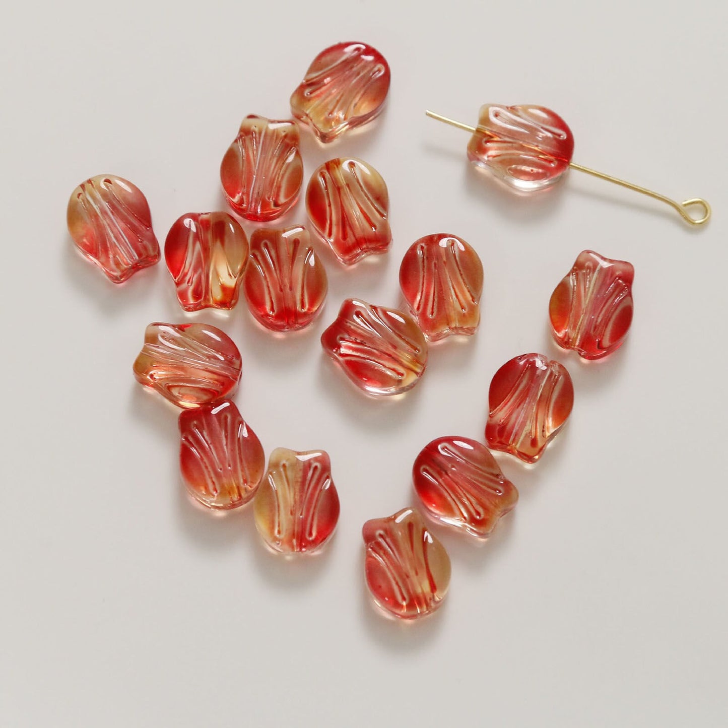 5 Pcs Glass flower shaped Beads