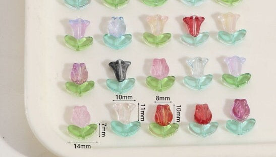 5 Pcs Glass flower shaped Beads